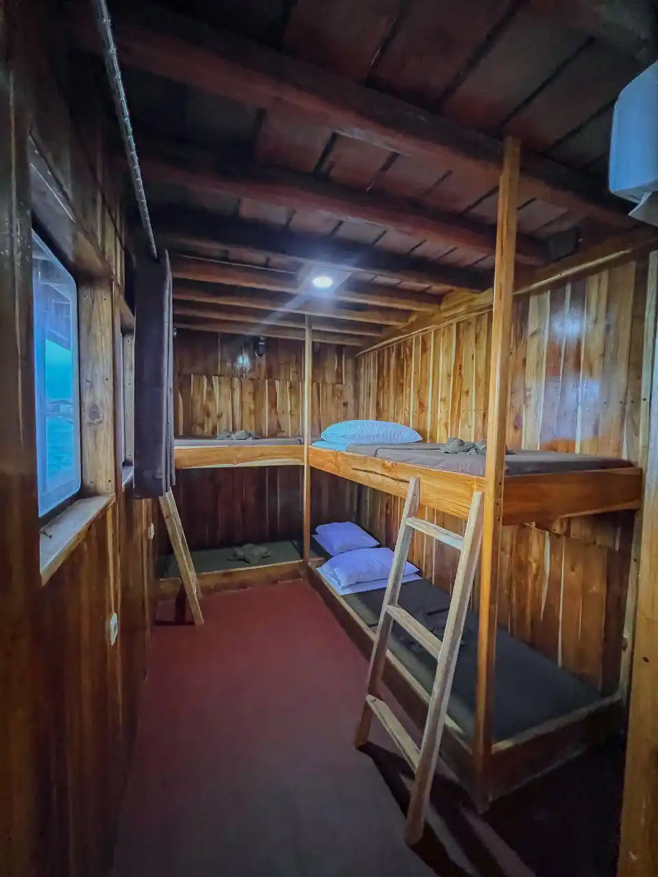 SHARE CABIN 1-4 - Image 1